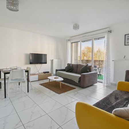Апартаменты Chic Apart With Balcony Near Paris Ивры-Сур-Сеине Экстерьер фото