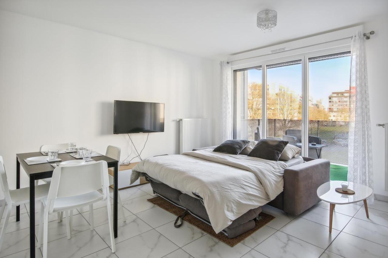 Апартаменты Chic Apart With Balcony Near Paris Ивры-Сур-Сеине Экстерьер фото